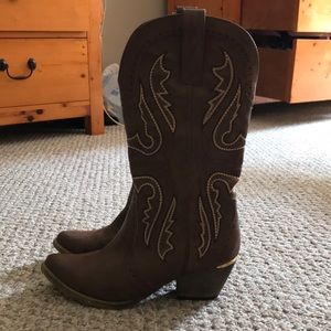 Very Volatile “Raspy” Cowboy boots